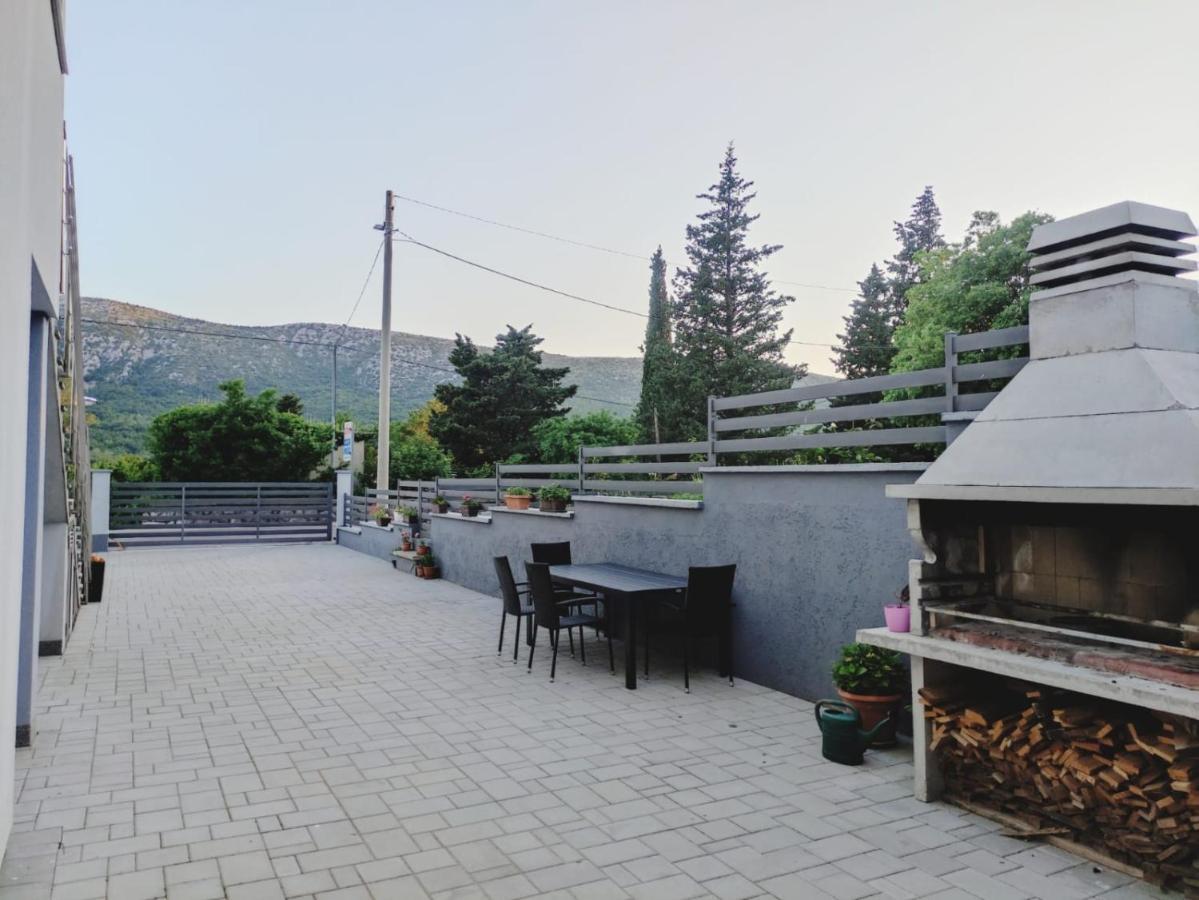 Apartments Nevistic Tribalj  Exterior foto